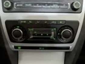 Škoda Octavia (2010) thumbnail 14