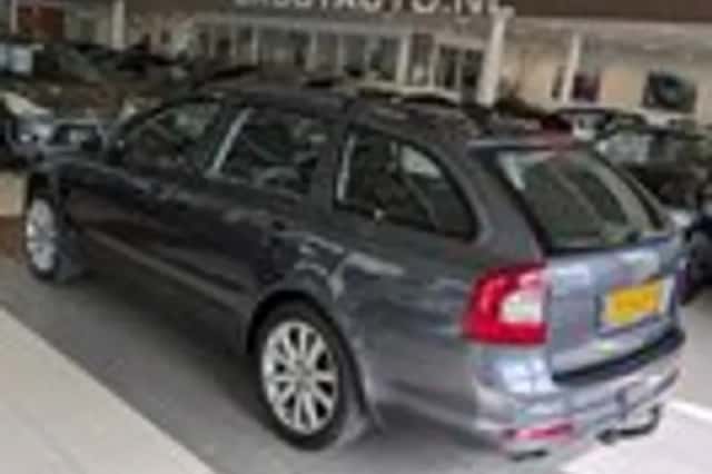 Škoda Octavia (2010) thumbnail 3