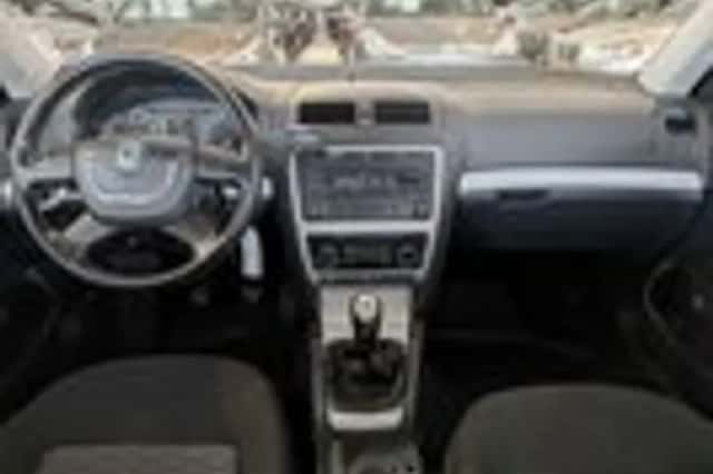 Škoda Octavia (2010) thumbnail 9
