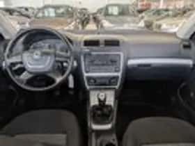 Škoda Octavia (2010) thumbnail 10