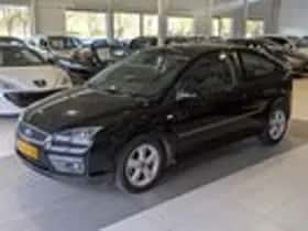 Ford Focus (2005) thumbnail 2