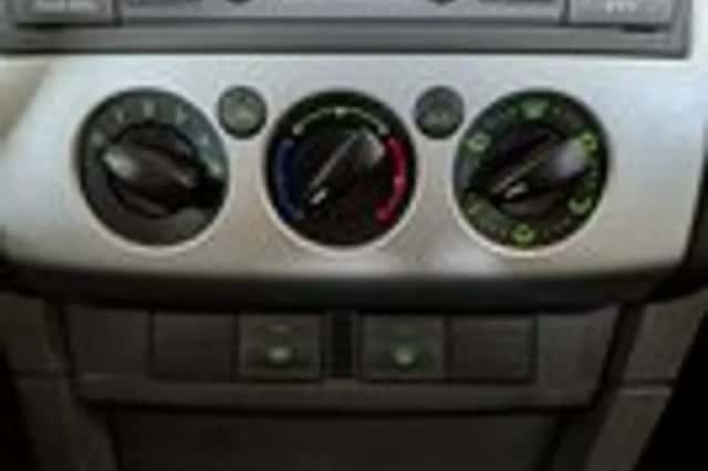 Ford Focus (2005) thumbnail 14