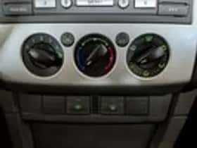 Ford Focus (2005) thumbnail 14