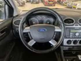 Ford Focus (2005) thumbnail 9