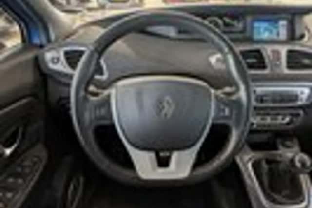 Renault Scénic (2014) thumbnail 10