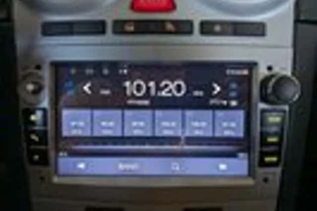 Opel Corsa (2008) thumbnail 16