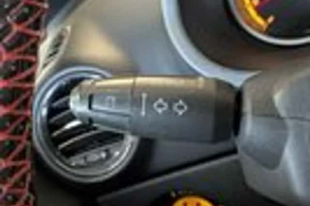 Opel Corsa (2008) thumbnail 19