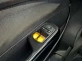 Opel Corsa (2008) thumbnail 20