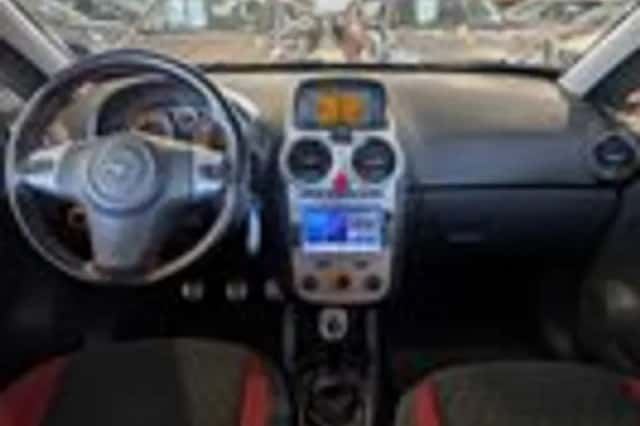 Opel Corsa (2008) thumbnail 9