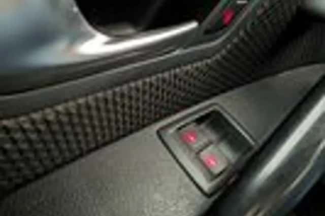 Volkswagen Scirocco (2008) thumbnail 11
