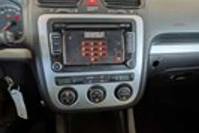 Volkswagen Scirocco (2008) thumbnail 12