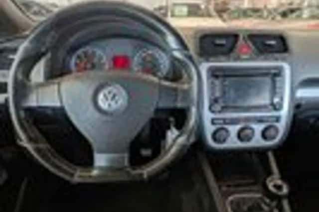 Volkswagen Scirocco (2008) thumbnail 9