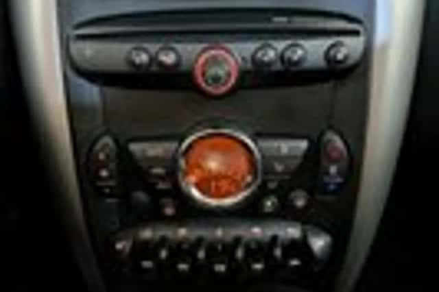 MINI Countryman (2012) thumbnail 15
