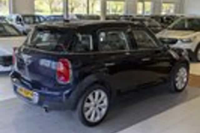 MINI Countryman (2012) thumbnail 4
