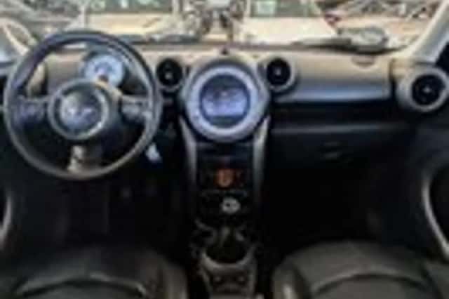 MINI Countryman (2012) thumbnail 8