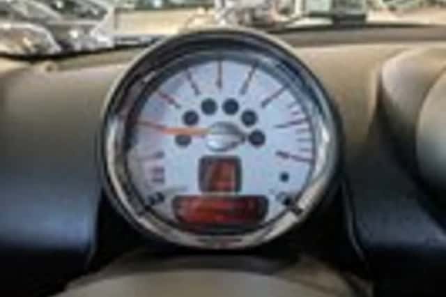 MINI Countryman (2012) thumbnail 10