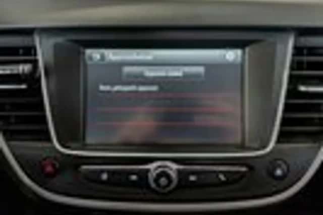 Opel Crossland X (2017) thumbnail 15