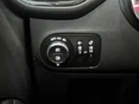 Opel Crossland X (2017) thumbnail 17