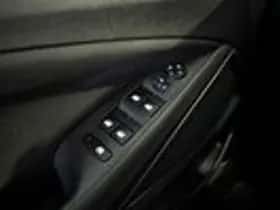 Opel Crossland X (2017) thumbnail 18
