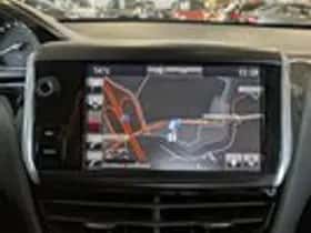 Peugeot 208 (2016) thumbnail 18