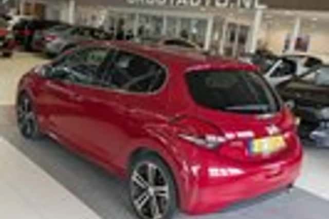 Peugeot 208 (2016) thumbnail 3