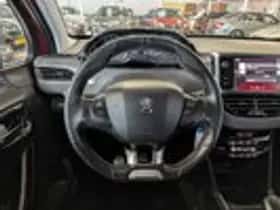 Peugeot 208 (2016) thumbnail 10
