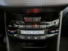 Peugeot 2008 (2017) thumbnail 16
