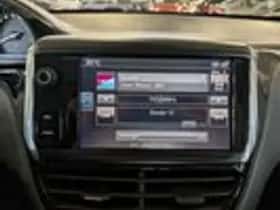 Peugeot 2008 (2017) thumbnail 17