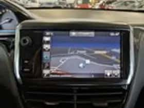 Peugeot 2008 (2017) thumbnail 18