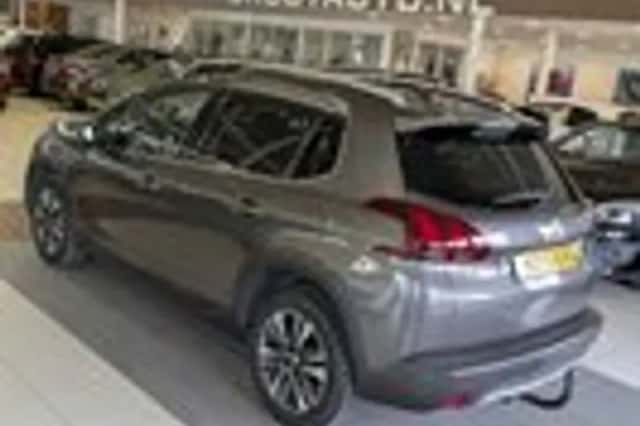 Peugeot 2008 (2017) thumbnail 3