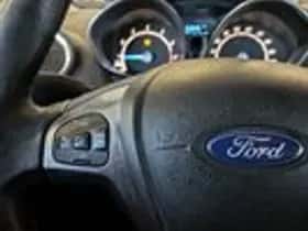 Ford Fiesta (2016) thumbnail 12