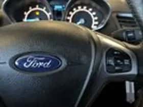 Ford Fiesta (2016) thumbnail 13