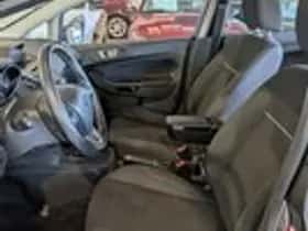 Ford Fiesta (2016) thumbnail 6