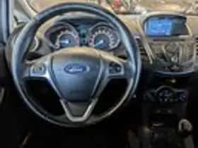 Ford Fiesta (2016) thumbnail 10