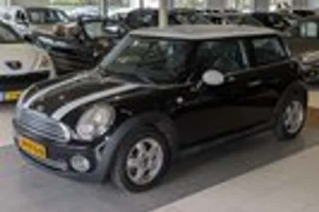 MINI Mini (2010) thumbnail 2