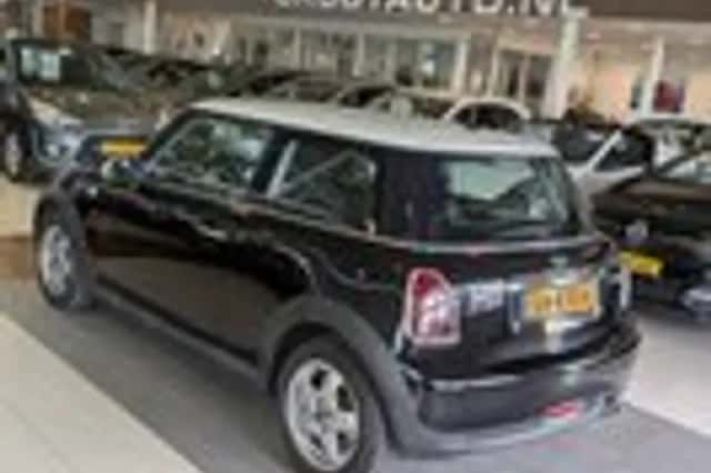 MINI Mini (2010) thumbnail 3