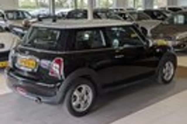 MINI Mini (2010) thumbnail 4