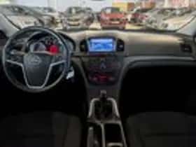 Opel Insignia (2012) thumbnail 9