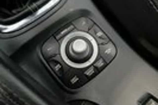 Renault Mégane (2013) thumbnail 18