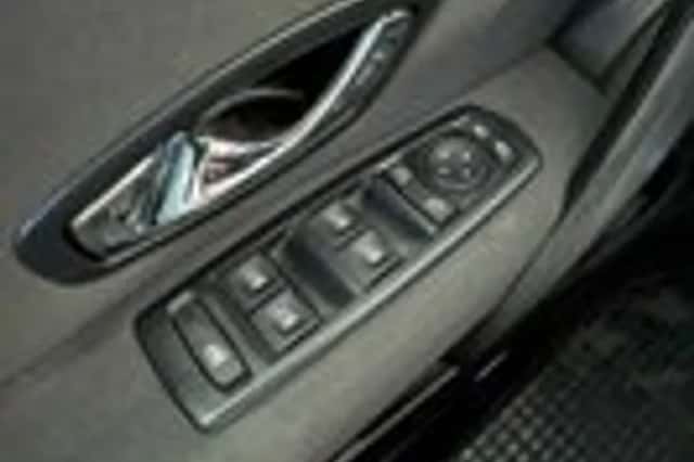 Renault Mégane (2013) thumbnail 23