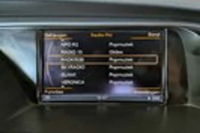 Audi A4 (2014) thumbnail 15