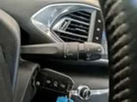 Peugeot 308 (2016) thumbnail 14