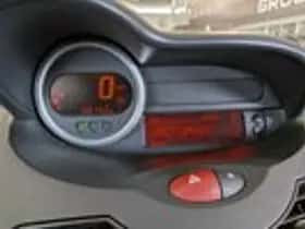 Renault Twingo (2012) thumbnail 11