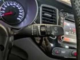 Kia Carens (2013) thumbnail 18