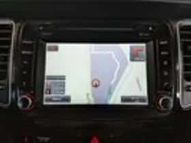Kia Carens (2013) thumbnail 21