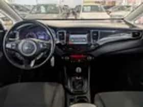 Kia Carens (2013) thumbnail 10