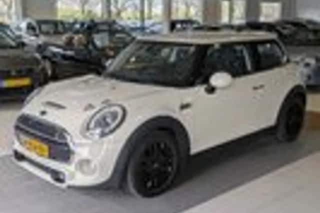 MINI Mini (2015) thumbnail 2