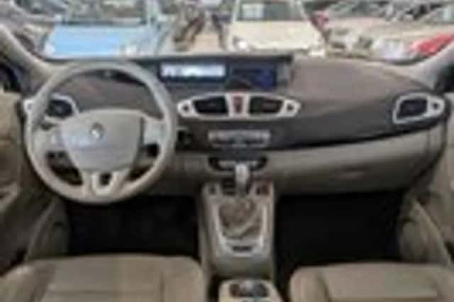 Renault Grand Scénic (2010) thumbnail 11