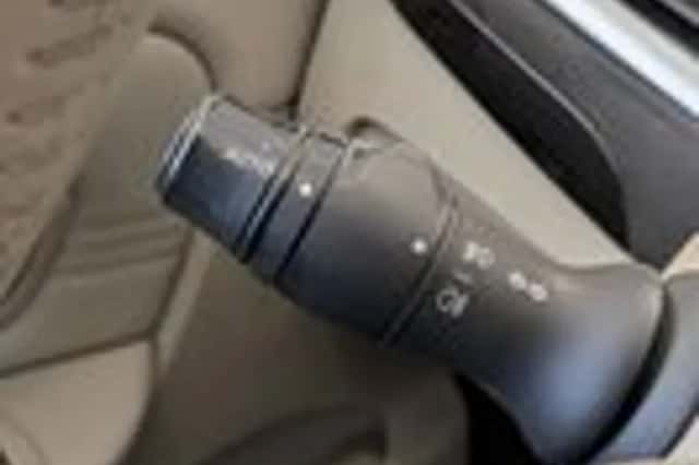 Renault Grand Scénic (2010) thumbnail 16