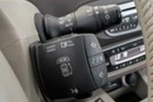 Renault Grand Scénic (2010) thumbnail 17